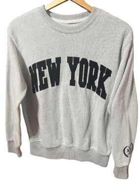 New York Popular Embroidered Crewneck Sweatshirt - Light Gray Size Small